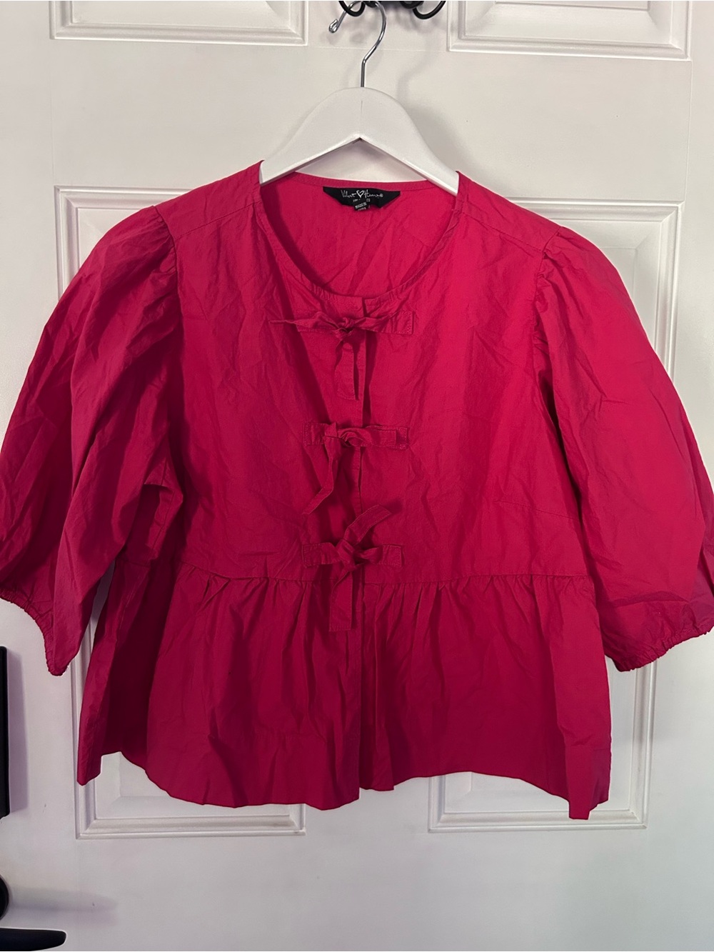 Velvet Heart Bright Pink Tie-Front Puff Sleeve Blouse